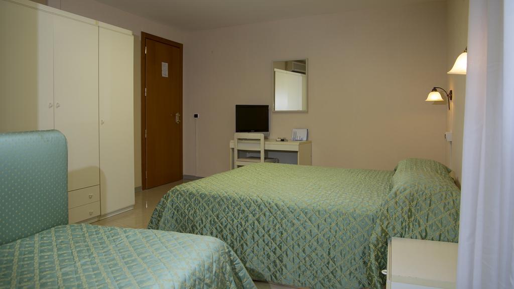 Hotel Cristallo Lerici Luaran gambar